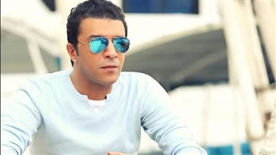 الأطباء طالبوه بالراحة.. خروج مصطفى كامل من المستشفى بعد تحسن حالته الصحية