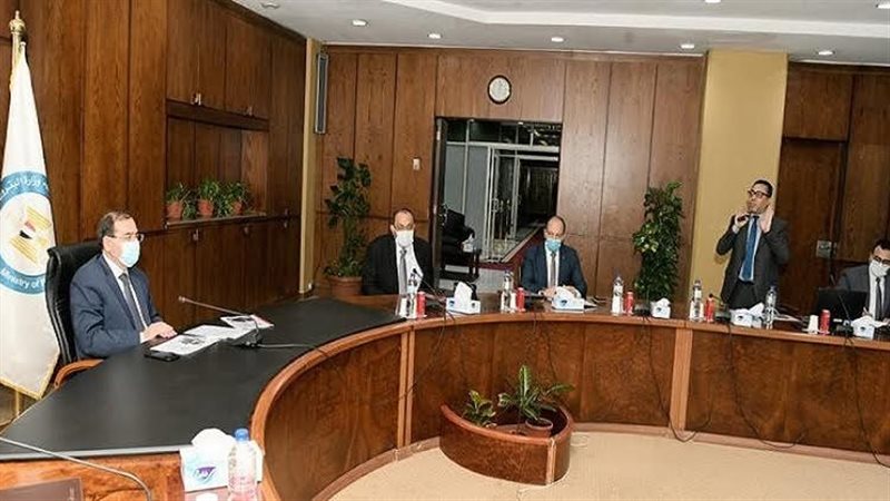 اجتماع وزير البترول