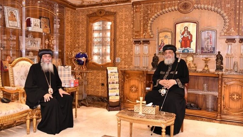 البابا تواضروس ومطران