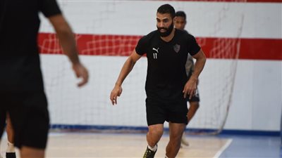 محمود عبد العزيز يقترب من تجديد تعاقده مع الزمالك