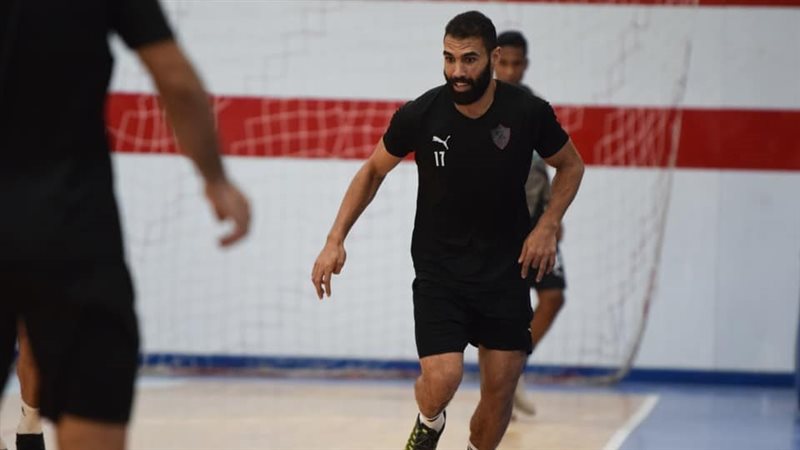 محمود عبدالعزيز 