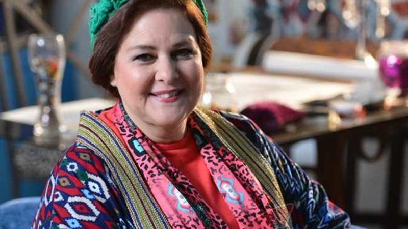 الفنانة دلال عبد