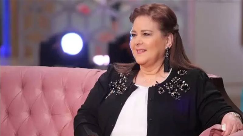 الفنانة دلال عبد