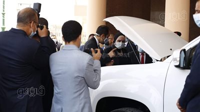 تعاون مصري-إماراتي لتصنيع سيارة بيك أب «EM» للعمل بالوقود المزدوج | فيديو