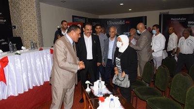 محافظ مطروح يشارك في المؤتمر الطبي العلمي لأمراض الصدر| صور