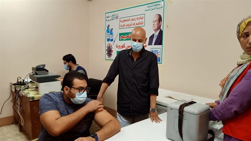 جانب من التطعيمات