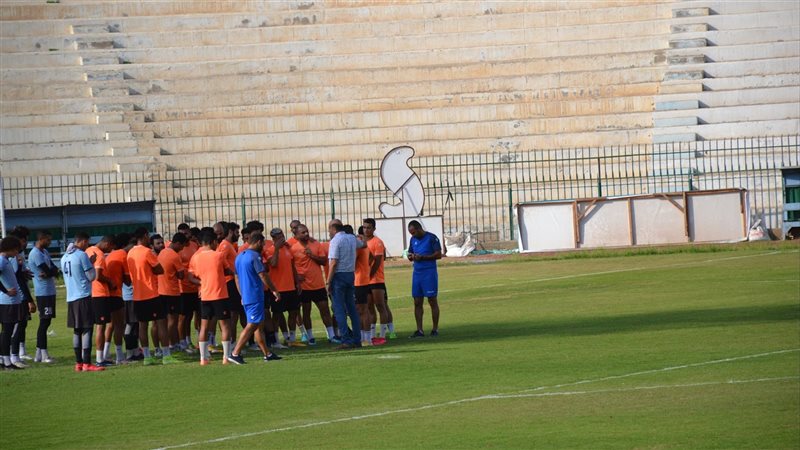 اجتماع العباسي بلاعبي