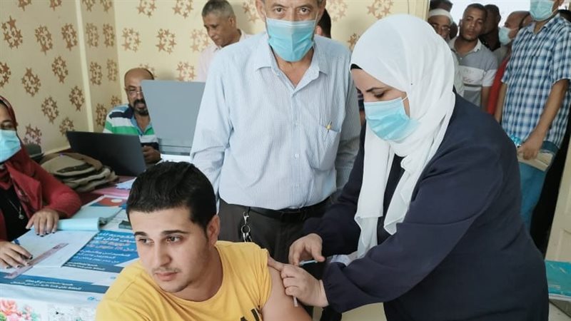 جانب من تقديم لقاح