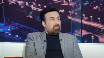 إصابة الفنان طارق الدسوقي بفيروس كورونا.. وابنته تطلب الدعاء
