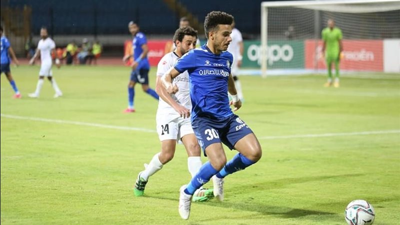 مصطفى فتحي لاعب سموحة