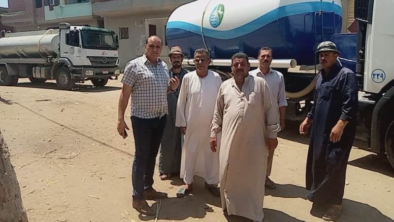 سيارات معبأة بالماء