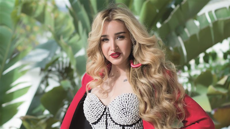 الفنانة هنا الزاهد