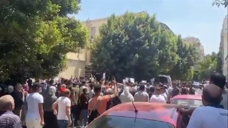 احتشاد طلاب الثانوية