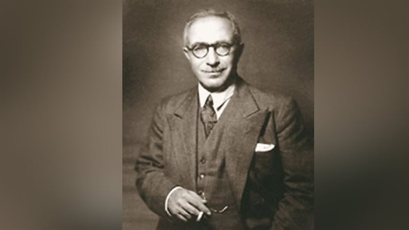 الأديب محمد حسين