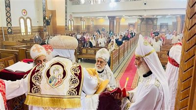 أسقف شرق المنيا يصلي قداس ذكرى الأنبا أرسانيوس