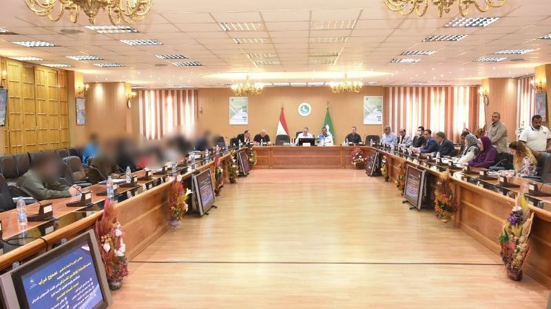 محافظ الشرقية يستقبل