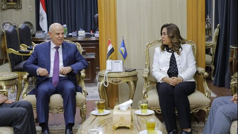 محافظ دمياط تستقبل