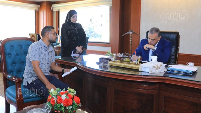محافظ سوهاج يلتقى