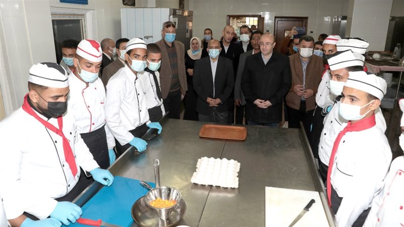  المدرسة الفندقية