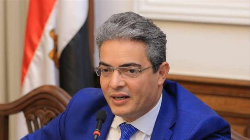 الدكتور طارق سعدة