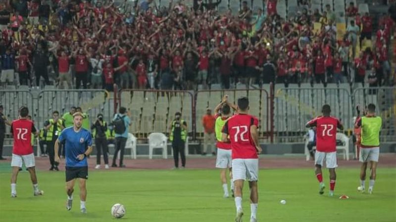 لاعبو الأهلي