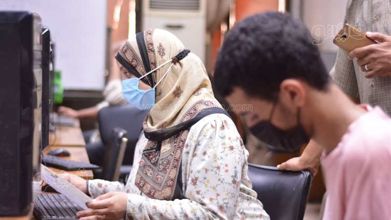  توافد طلاب الثانوية