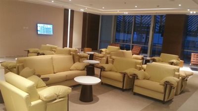 4 خدمات يحصل عليها المسافر من حجز استراحة رجال الأعمال بالمطار