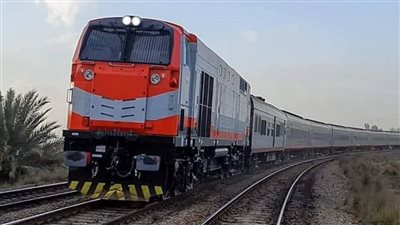 وزير النقل يتابع حركة نقل الركاب بالسكك الحديد 