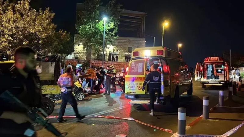إطلاق نار على حافلة
