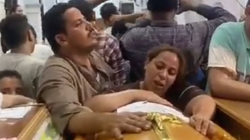 والدا أحد ضحايا حادث