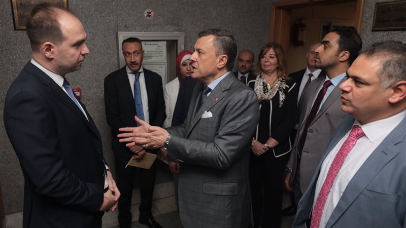 وزير السياحة والآثار