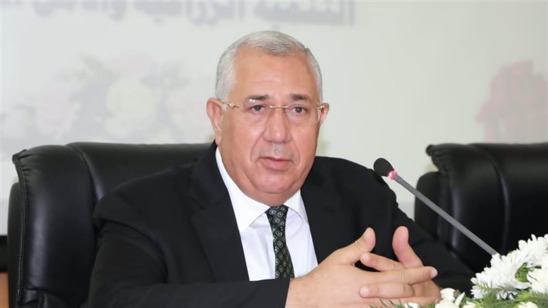  السيد القصير وزير