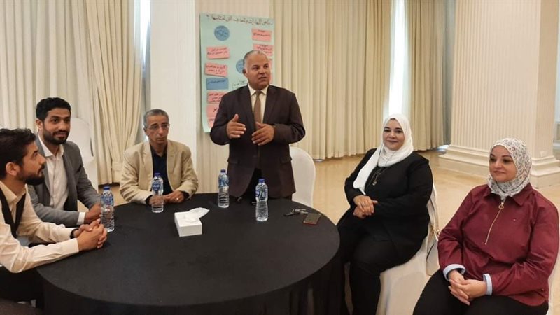 وكيل الوزارة مع اعضاء
