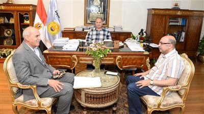 الموافقة على 524 طلب إجازة وندب وإعارة للعاملين بصحة أسيوط 