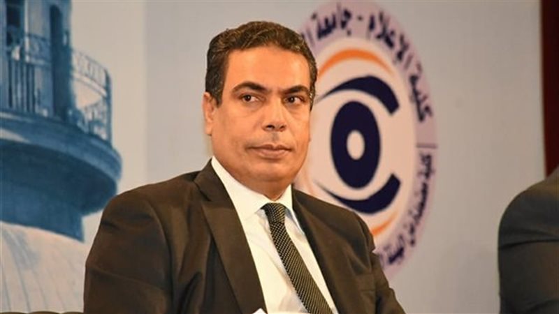 الدكتور عادل عبد