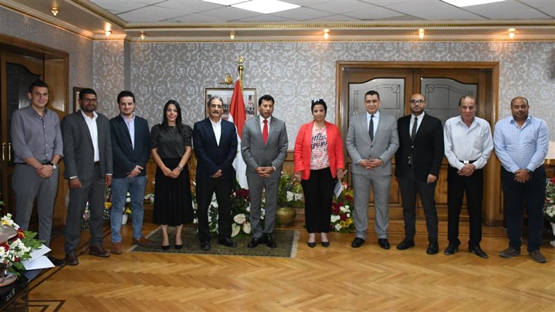 وزير الشباب والرياضة
