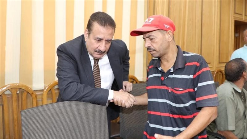 محافظ المنوفية مع