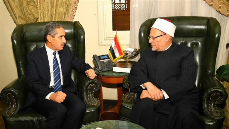 مفتي الجمهورية ومحافظ