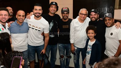 نجوم مسرح مصر يدعمون محمد عبد الرحمن في العرض الخاص لـ
