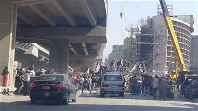 الاستماع لأقوال 4 عمال سقط عليهم عمود أمام مترو جامعة القاهرة 
