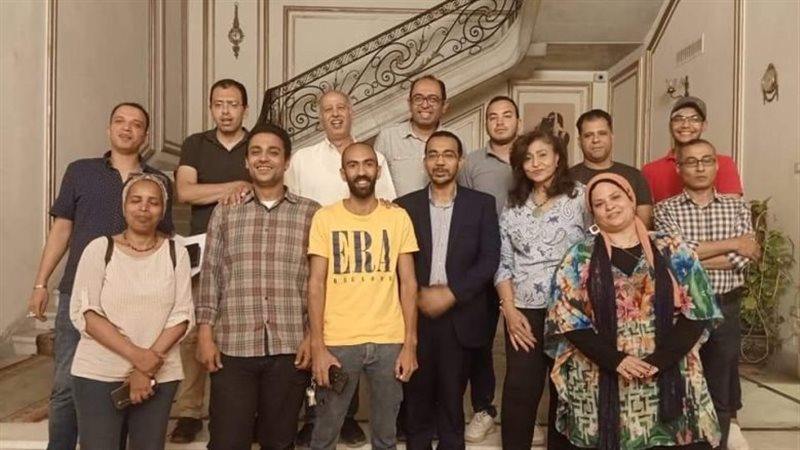 متدربين على اعمال