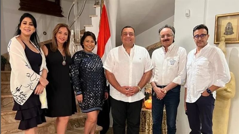 شيرين رفقة السفير