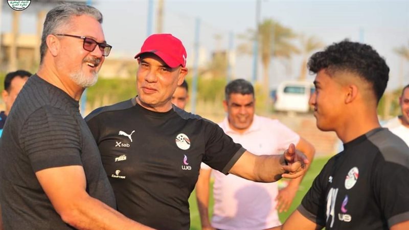 ميكالي في زيارته