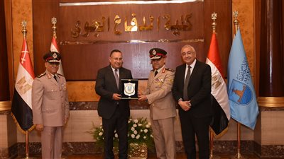 القوات المسلحة توقع بروتوكول تعاون مع كلية الهندسة جامعة الإسكندرية     
