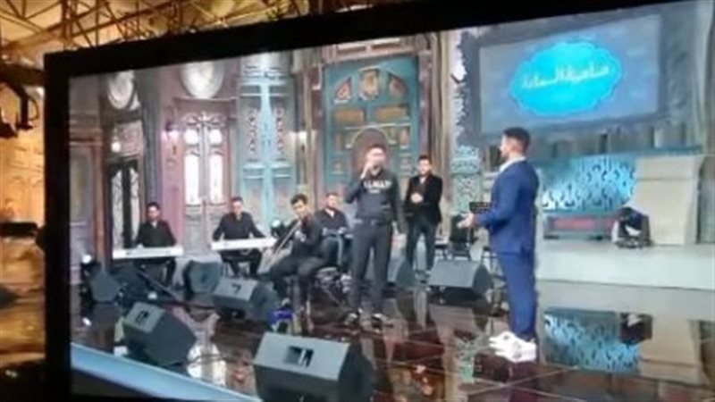 المطرب النقاش مع