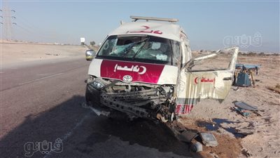إصابة ٥ أشخاص في حادث انقلاب سيارة إسعاف خاصة بطريق مطروح | صور