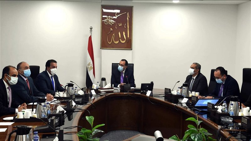 رئيس الوزراء يتابع