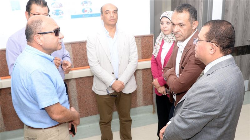 جولة داخل مجمع العنايات