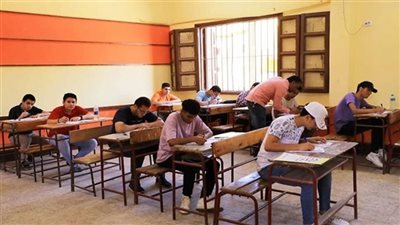 اليوم.. طلاب الثانوية العامة دور ثان يؤدون امتحان مادتي الكيمياء والجغرافيا