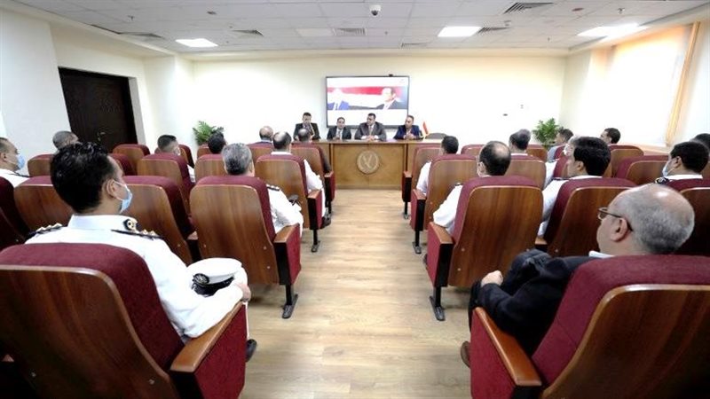 دورة تدريبية لضباط